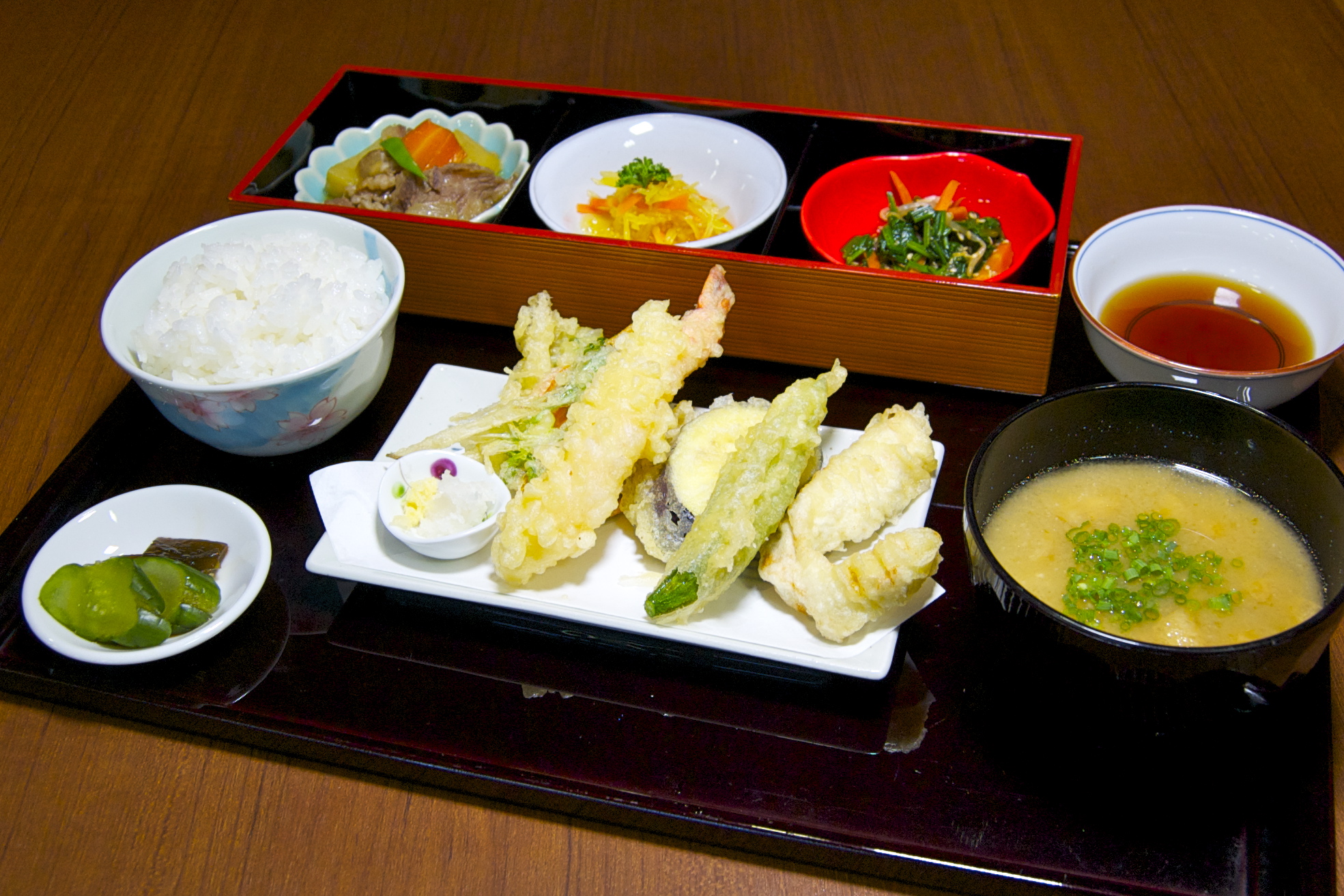 三瀬村産コシヒカリのお米を一番美味しく食べていただけるご膳をご準備しています。 三瀬村産コシヒカリのお米を一番美味しく食べていただけるご膳をご準備しています。